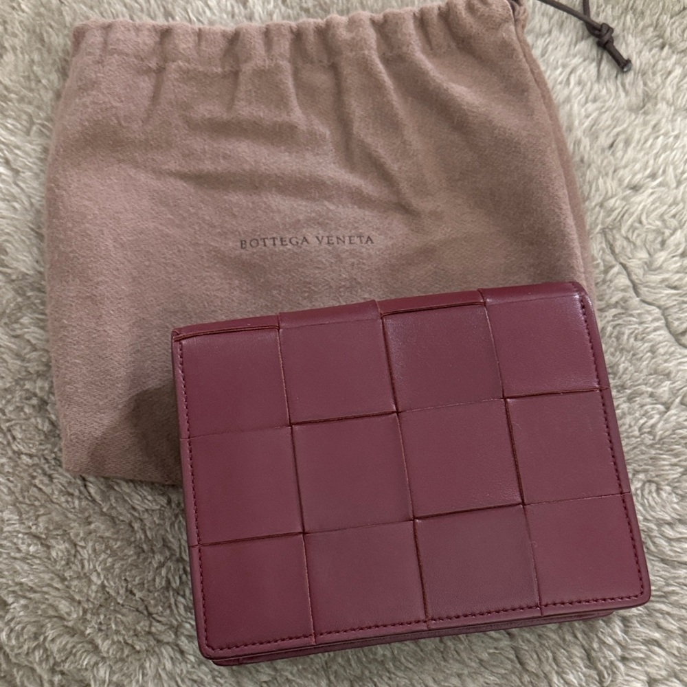 Bottega Veneta burgundy Nappa Intrecciato Cassette Crossbody